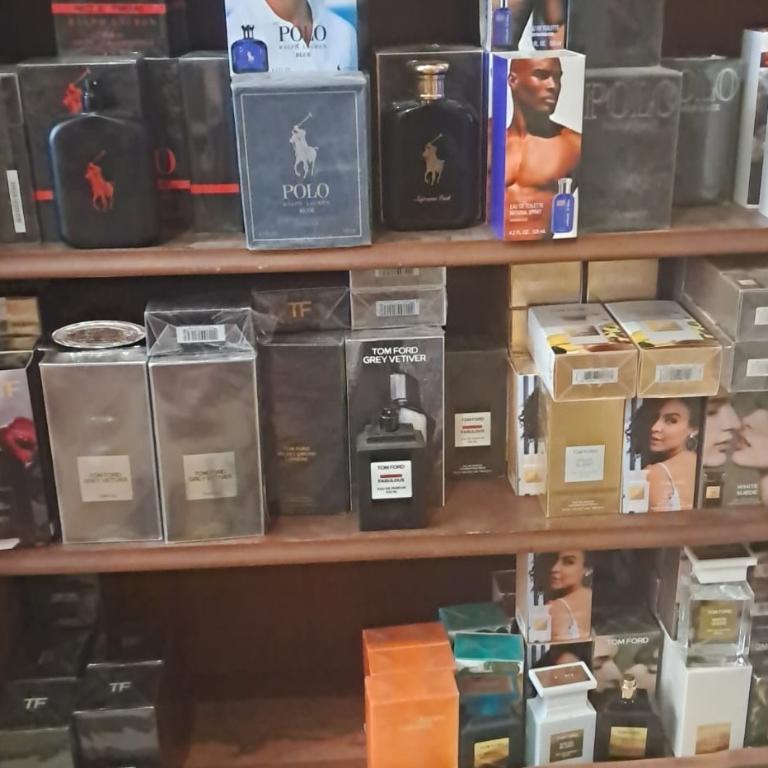 Perfumes Imported men's & Ladies R450 per 100ml in South Africa - Image 8