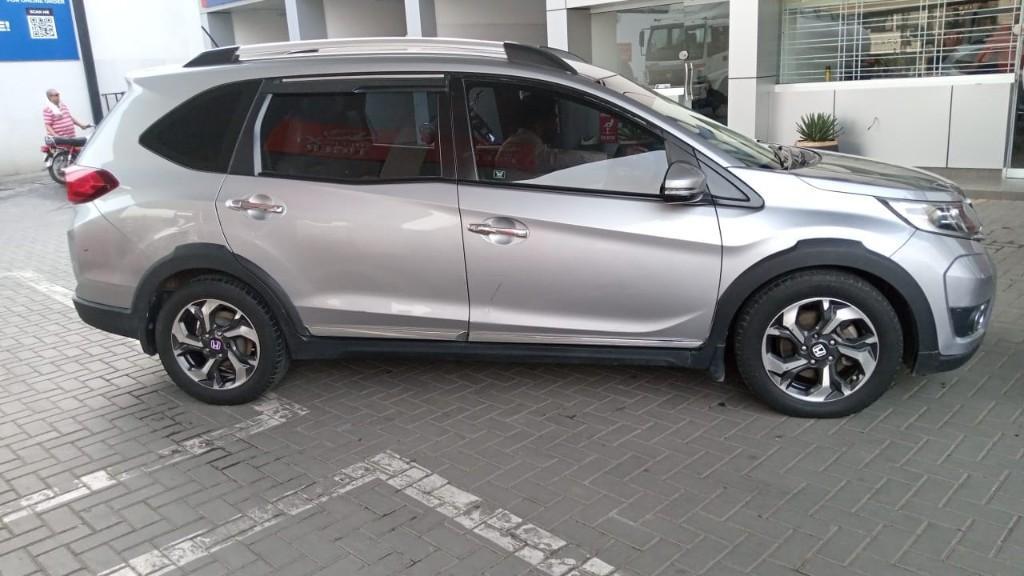 Go Smart Travels - Rent a Car in Lahore in Cantonment - Image 2