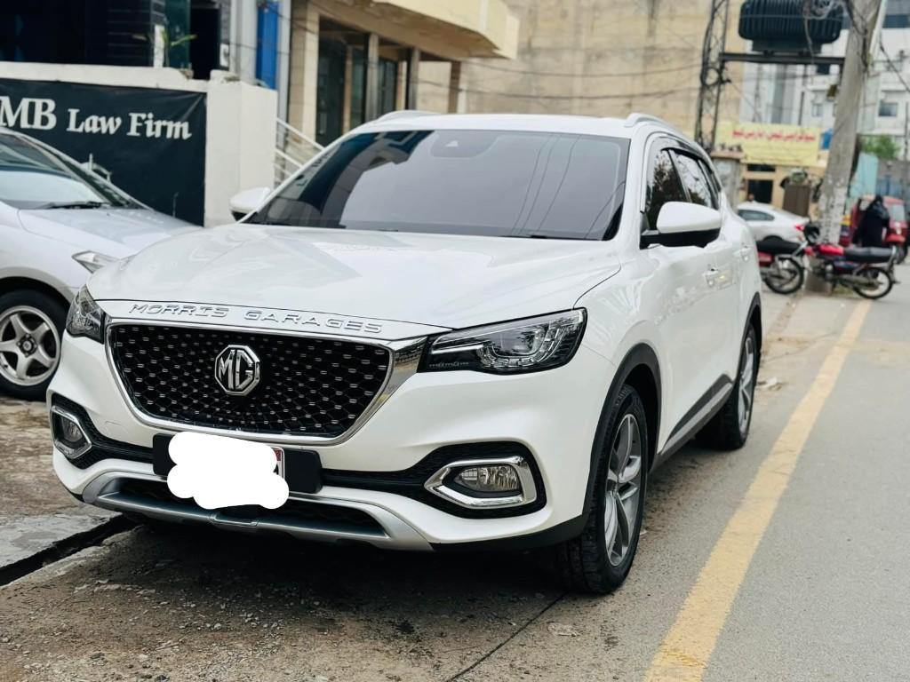 Go Smart Travels - Rent a Car in Lahore in Cantonment - Image 10