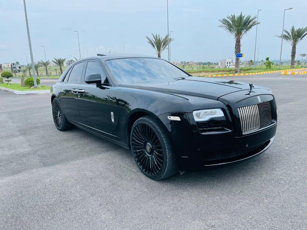 Go Smart Travels - Rent a Car in Lahore in Cantonment - Image 5