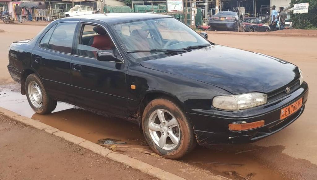 TOYOTA CAMRY ANCIEN MODÈLE au Cameroun - Photo 2