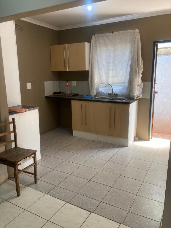 PROPERTY FOR SALE in Randburg - Image 4