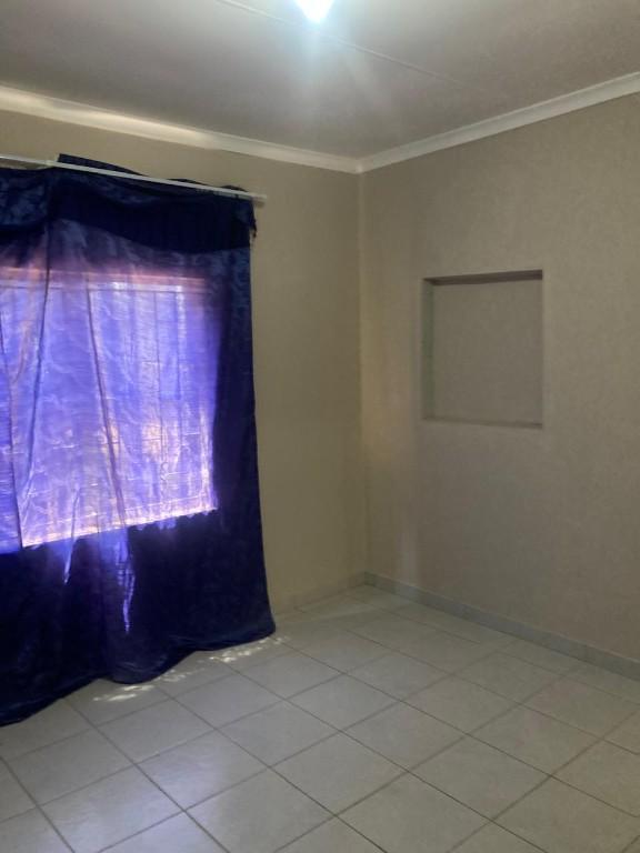 PROPERTY FOR SALE in Randburg - Image 16