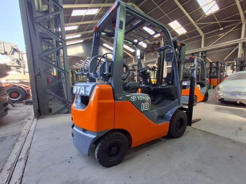 USED FORKLIFT AVAILABLE FOR SALE in Durban - Image 2