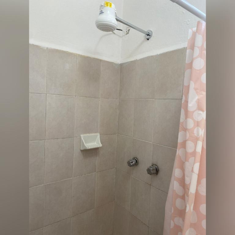 ¡SE RENTA CASA! Fracc. Santa Rocio en Culiacán - Imagen 5