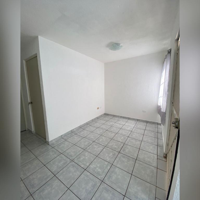 ¡SE RENTA CASA! Fracc. Santa Rocio en Culiacán - Imagen 6