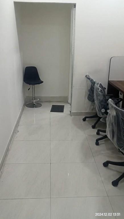 Fully Furnished Commercial Office Space For Rent At Newtown in Jādabpur - Image 7