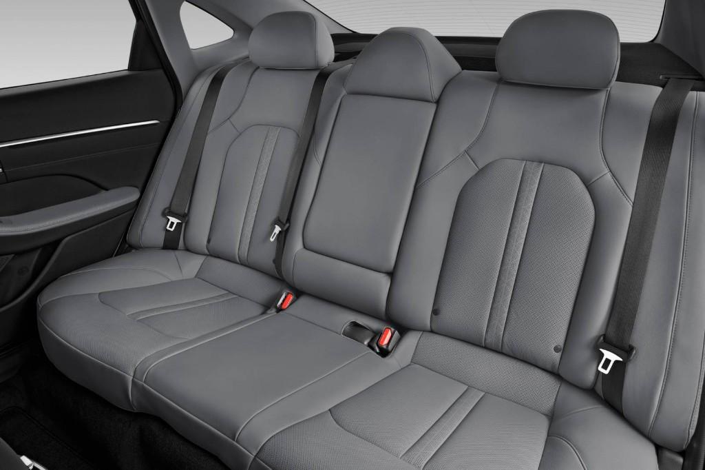 CAR HIRE/RENTAL in United Arab Emirates - Image 3