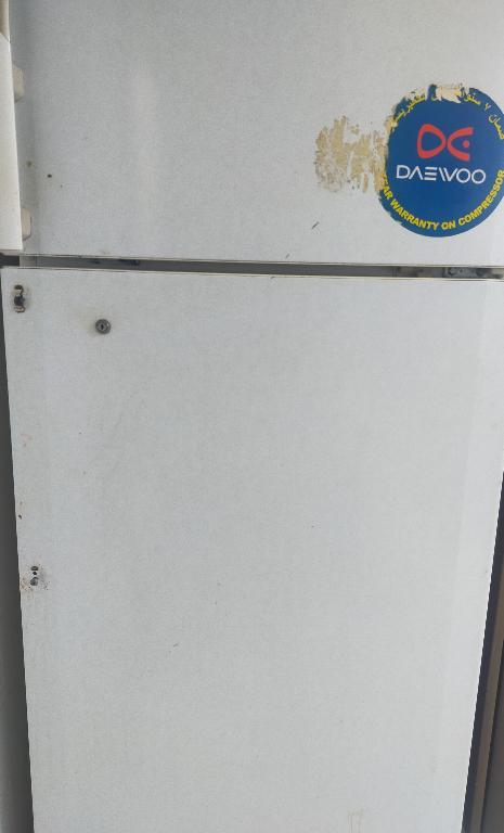 Daewoo Refrigerator Two door Good Condition in Sharjah - Image 1