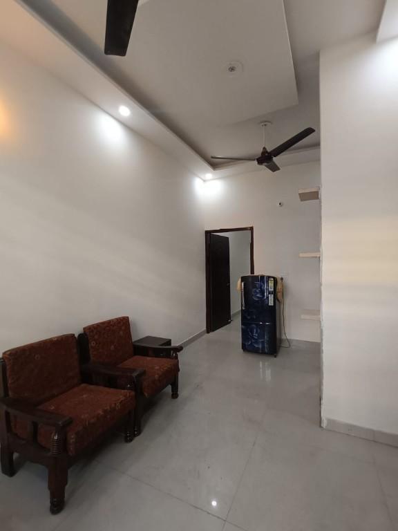 property for rent in Chandigarh - Image 3