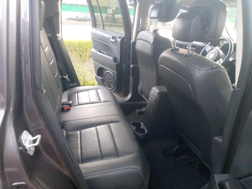 Compact crossover SUV Jeep Patriot au Cameroun - Photo 7