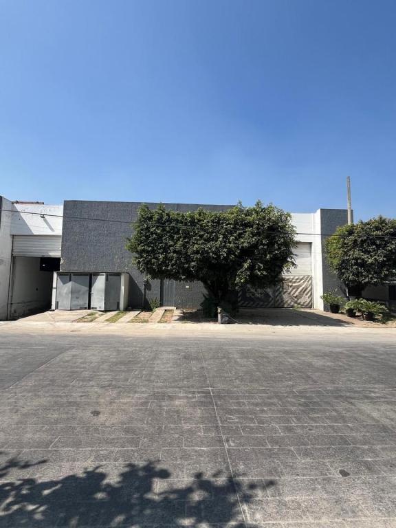 BODEGA EN RENTA ZAPOPAN NORTE en Zapopan - Imagen 1