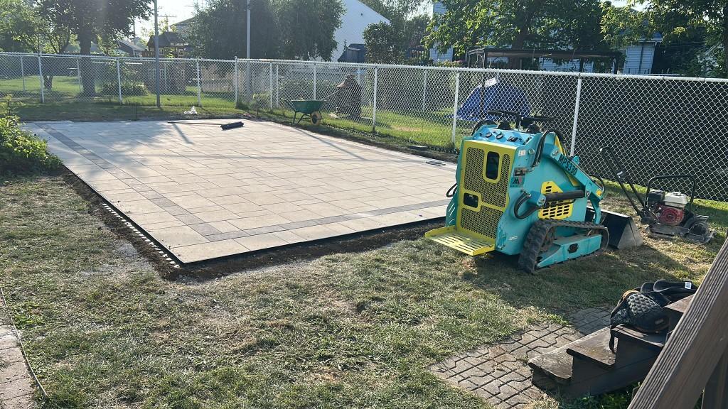 PAVE UNI CONTRACTOR in Longueuil - Image 2
