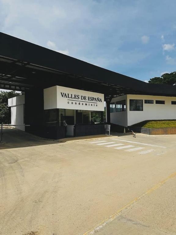 VENTA LOTE RUITOQUE BAJO. CONDOMINIO VALLES DE ESPAÑA en Floridablanca - Imagen 2