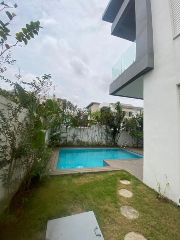 A LOUER UN BLOC DE 7 DUPLEX DE 8 PIÈCES + PISCINE RIVIÉRA 4 en Côte d’Ivoire - Photo 4
