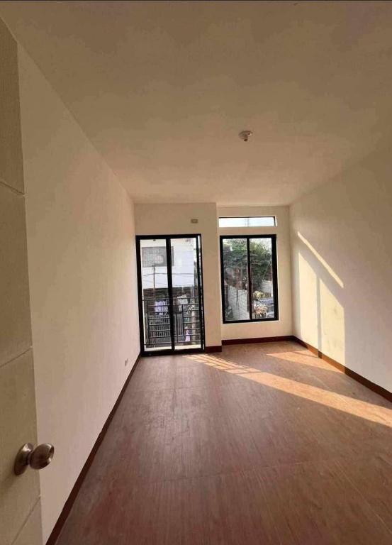 AFFORDABLE HOUSE & LOT IN LAS PIÑAS CITY in Kawit - Image 10