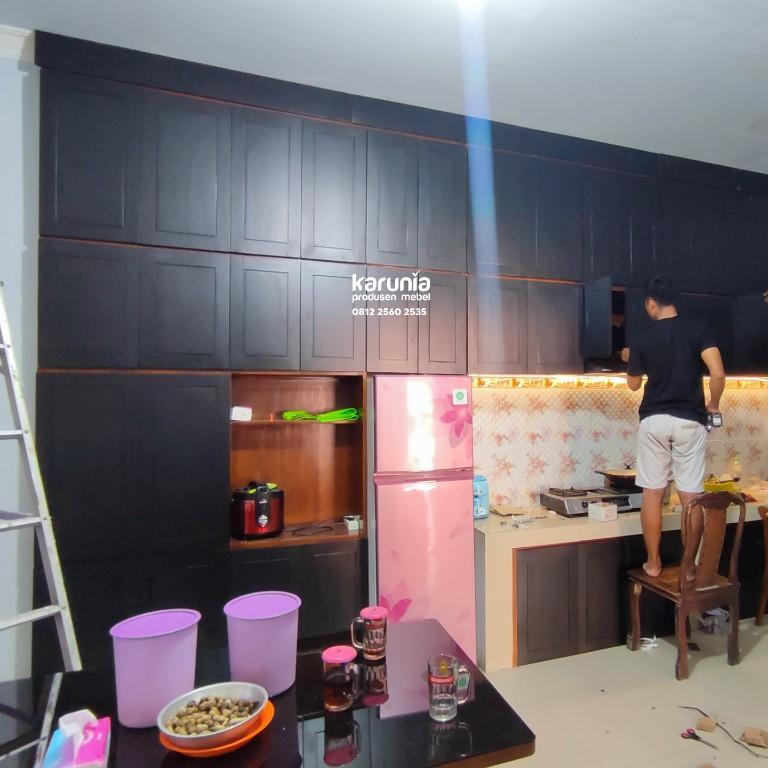 Pembuatan Kitchen Set Kayu Solid Terdekat Semarang in Indonesia - Image 1