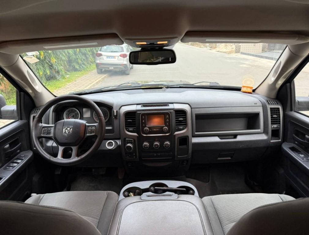 DODGE RAM 1500 ANNÉE 2017-2018 à Anyama - Photo 3
