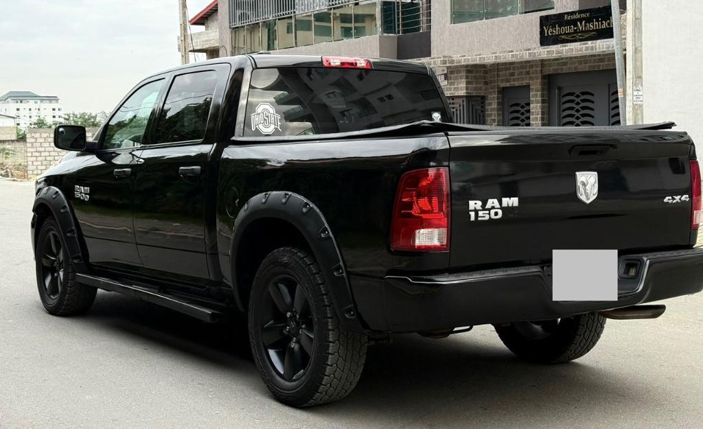 DODGE RAM 1500 ANNÉE 2017-2018 à Anyama - Photo 6