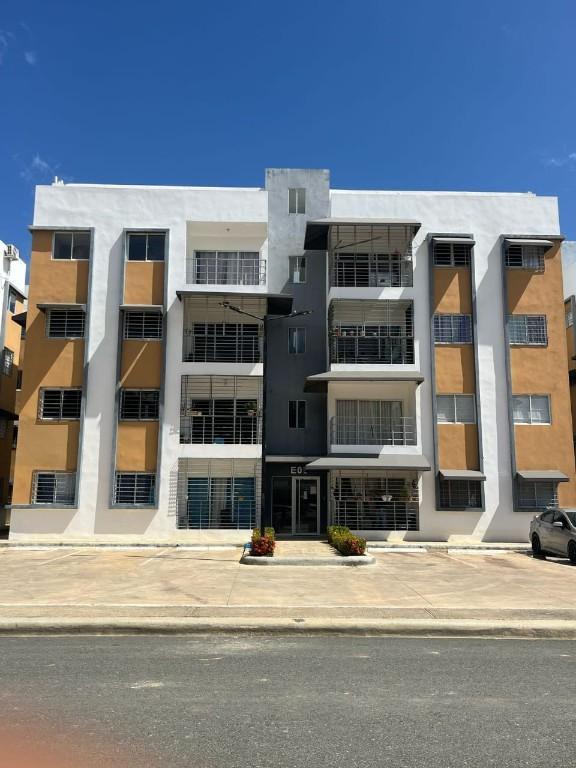 APARTAMENTOS EN ZONA ORIENTAL TRES HABITACIONES DOS BAÑOS en la República Dominicana - Imagen 3