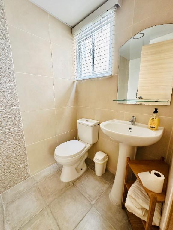 APARTAMENTOS EN ZONA ORIENTAL TRES HABITACIONES DOS BAÑOS en la República Dominicana - Imagen 4
