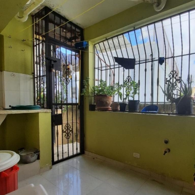 VENDO APARTAMENTO DE OPORTUNIDAD RESIDENCIAL REPARTO ROSA en la República Dominicana - Imagen 2