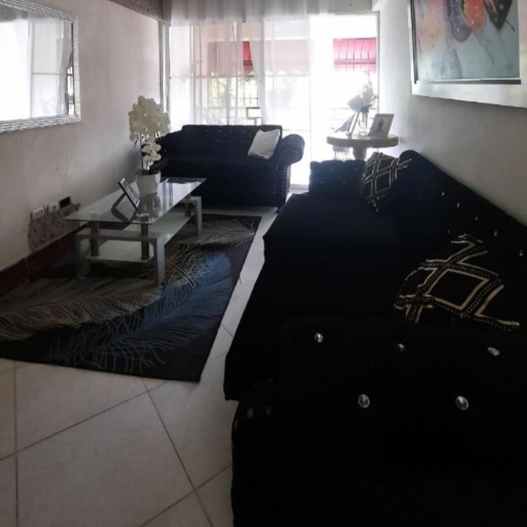VENDO APARTAMENTO DE OPORTUNIDAD RESIDENCIAL REPARTO ROSA en la República Dominicana - Imagen 3