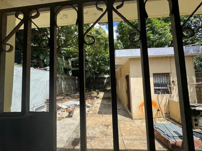 CASA COMERCIAL EN VENTA EN ALMA ROSA I en La Victoria - Imagen 3