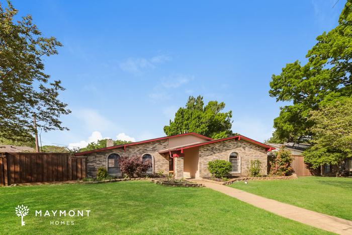 Charming 3-Bedroom Home with Pool in Plano - Image 3