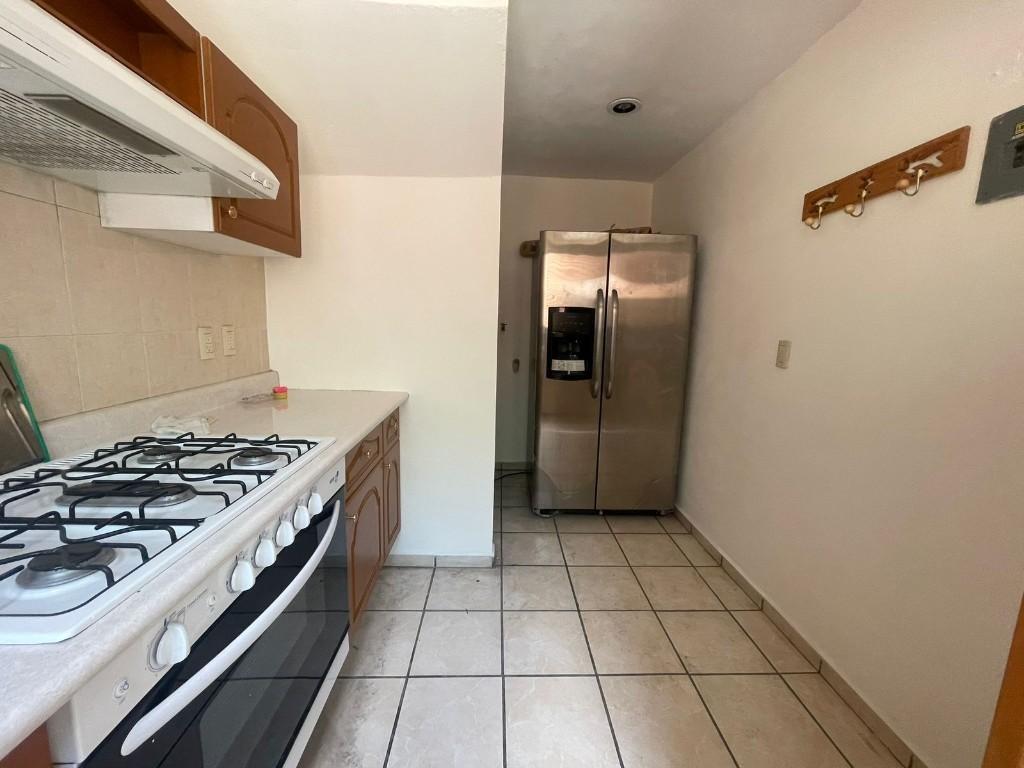 CASA EN RENTA EN PRIVADA, RESIDENCIAL LAS FUENTES. TOLUCA, MEX. en México - Imagen 4