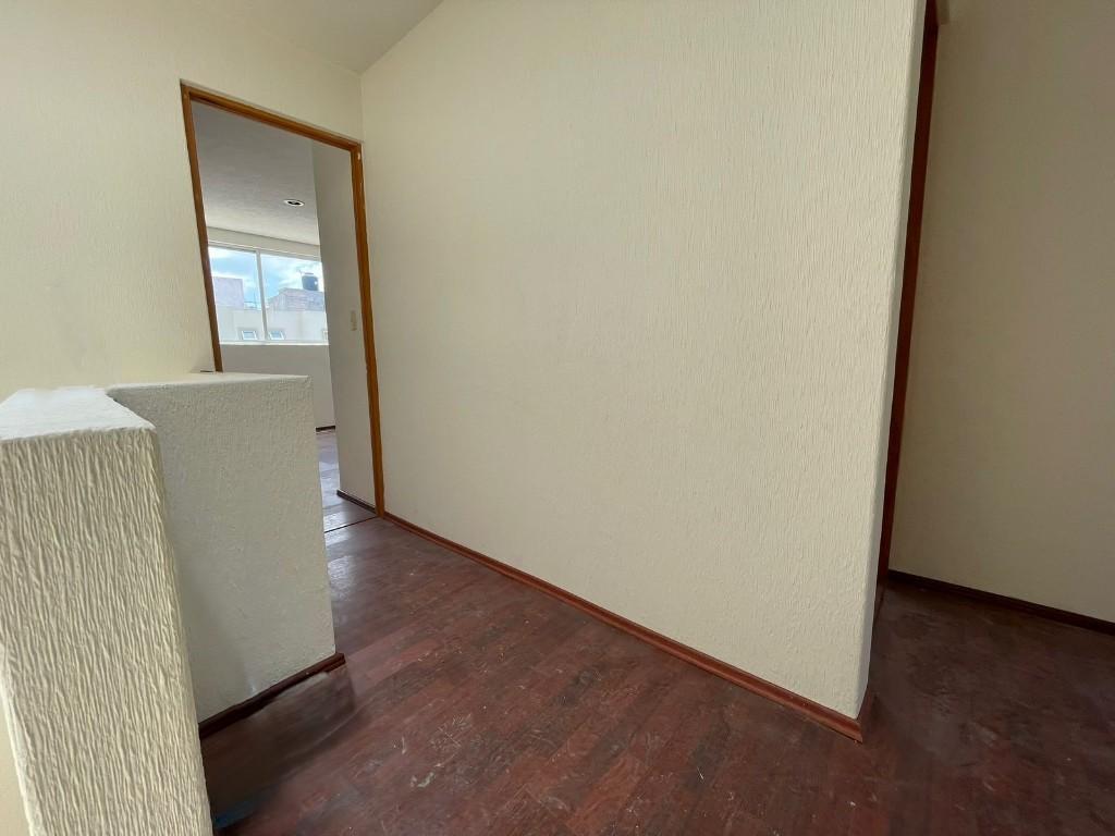 CASA EN RENTA EN PRIVADA, RESIDENCIAL LAS FUENTES. TOLUCA, MEX. en México - Imagen 9