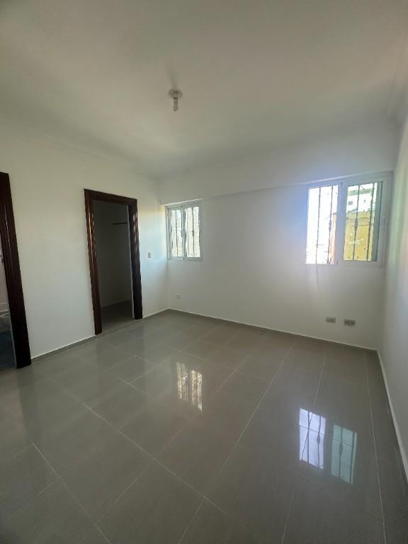 ALQUILER APARTAMENTO - SECTOR EVARISTO MORALES en Boca Chica - Imagen 9
