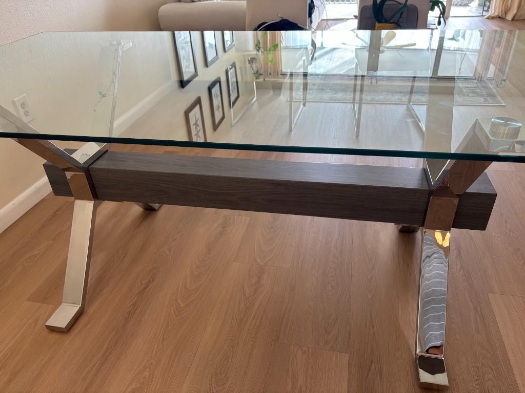 Dinner glass table in Miami - Image 3