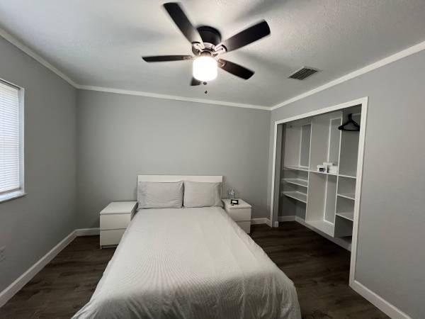 RENTO 2 HABITACIONES en Hialeah - Imagen 5