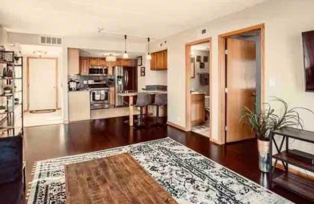 7-Unit Turnkey Condo Portfolio- Chicago Ridge- in United States - Image 9