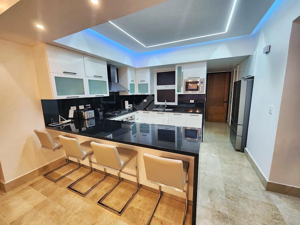 APARTAMENTO AMUEBLADO AREA SOCIAL Y PISCINA LA ESMERALDA STGO. en Licey al Medio - Imagen 2