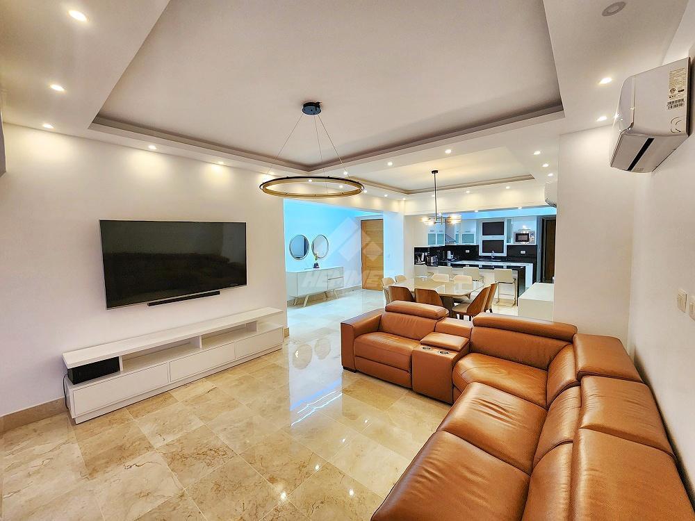 APARTAMENTO AMUEBLADO AREA SOCIAL Y PISCINA LA ESMERALDA STGO. en Licey al Medio - Imagen 4