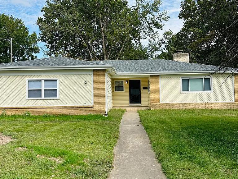 House for Rent in Springfield, Missouri, Ref# 202101702 in Springfield - Image 1
