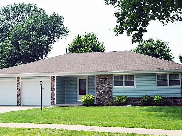 House for Rent in Springfield, Missouri, Ref# 202101716 in Springfield - Image 1