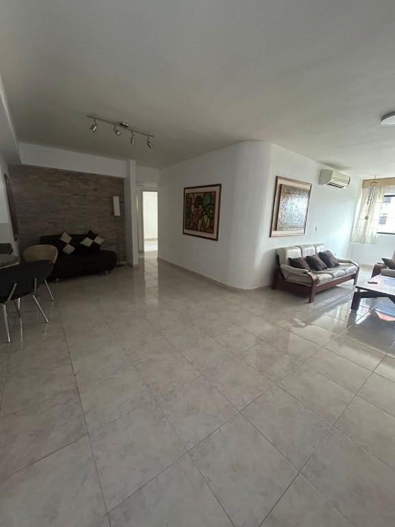 Apartamento totalmente AMOBLADO en la trigaleña baja en Guacara - Imagen 2