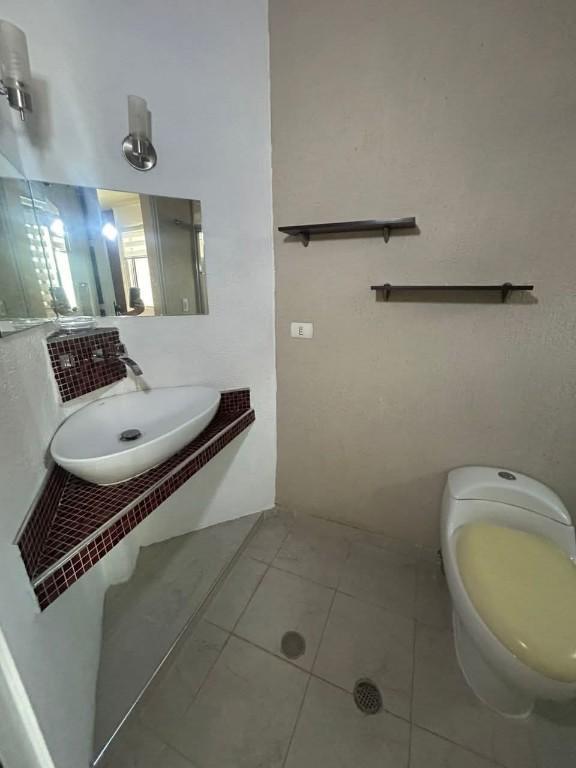 Apartamento totalmente AMOBLADO en la trigaleña baja en Guacara - Imagen 5