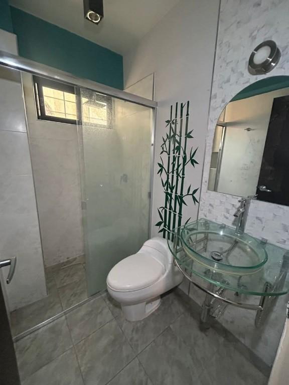 Apartamento totalmente AMOBLADO en la trigaleña baja en Guacara - Imagen 8