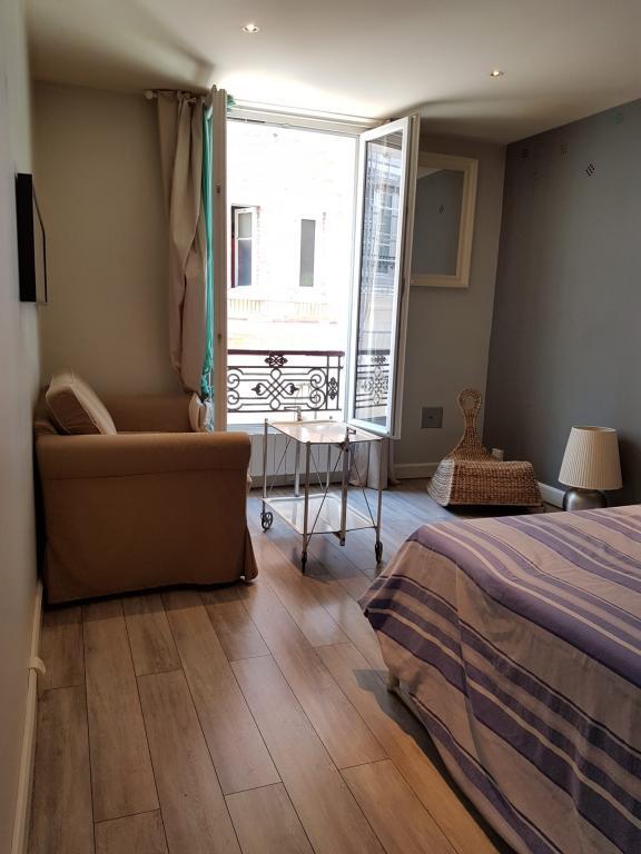 STUDIO- FALGUIERE à Vanves - Photo 1
