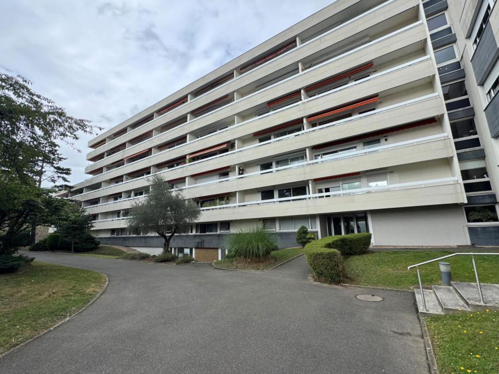 APPARTEMENT FAMILIAL /4 CHAMBRES à Nogent-sur-Marne - Photo 1
