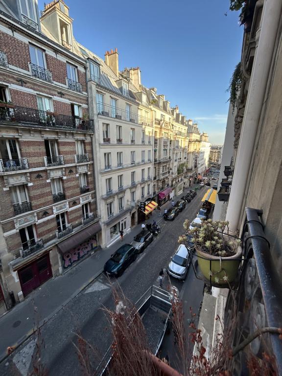 MONTMARTRE à Saint-Ouen - Photo 1
