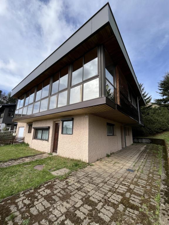 MAISON FAMILIALE à Clermont-Ferrand - Photo 1