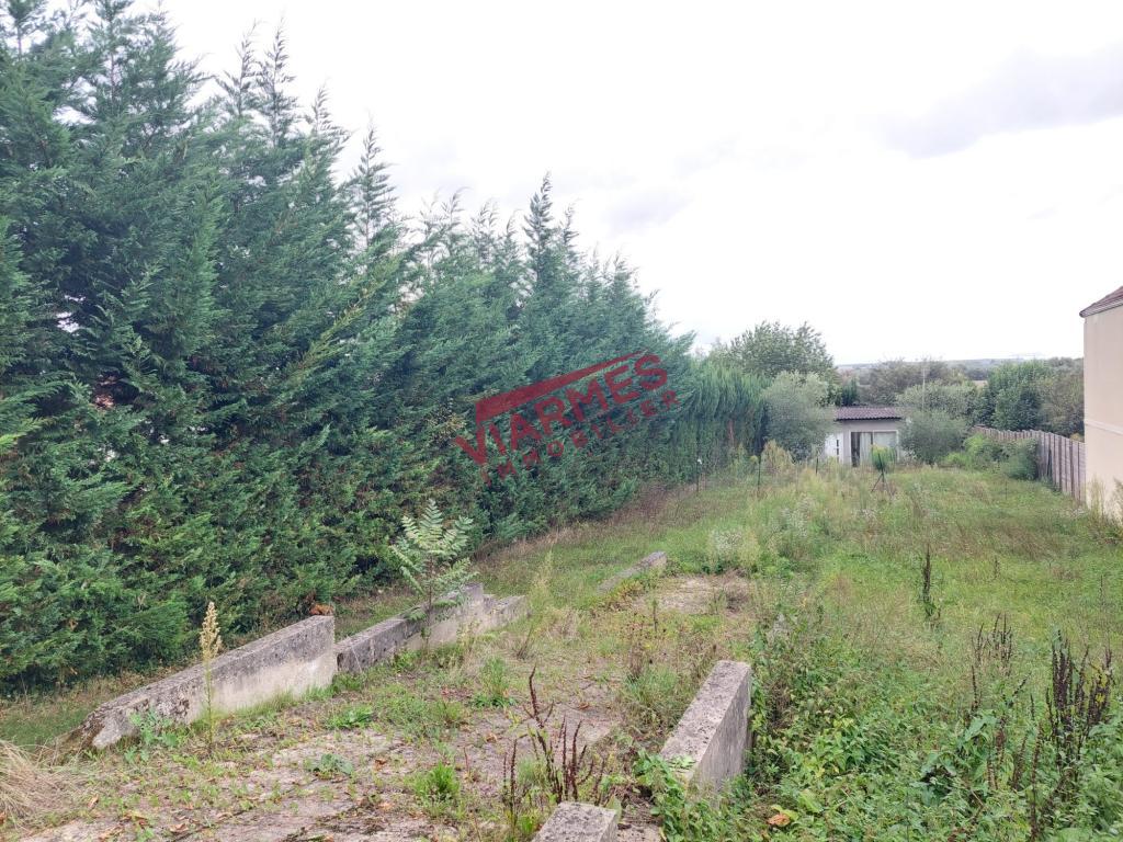 Terrain constructible à Villiers-le-Bel - Photo 1