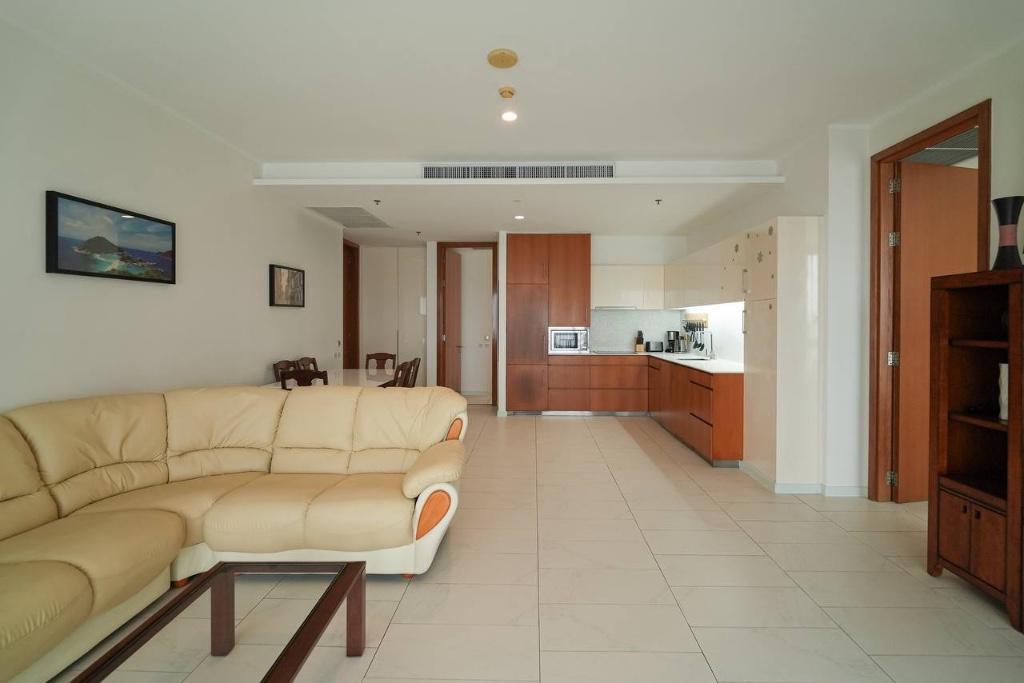 2-bed North Point Wongamat in Laem Chabang - Image 2