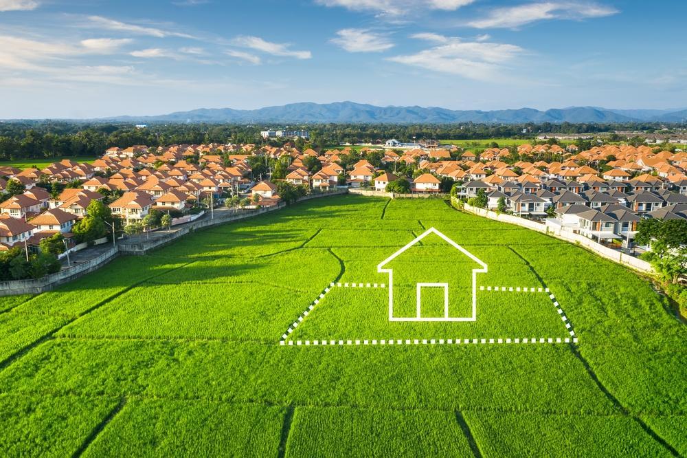 FOR SALE 4000 MTR PLOT in Gautam Budh Nagar - Image 1