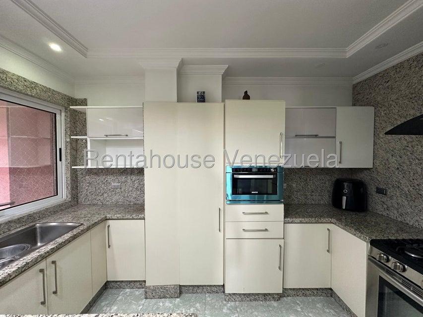 26-4610 Apartamento remate 177m en maracay en Venezuela - Imagen 3